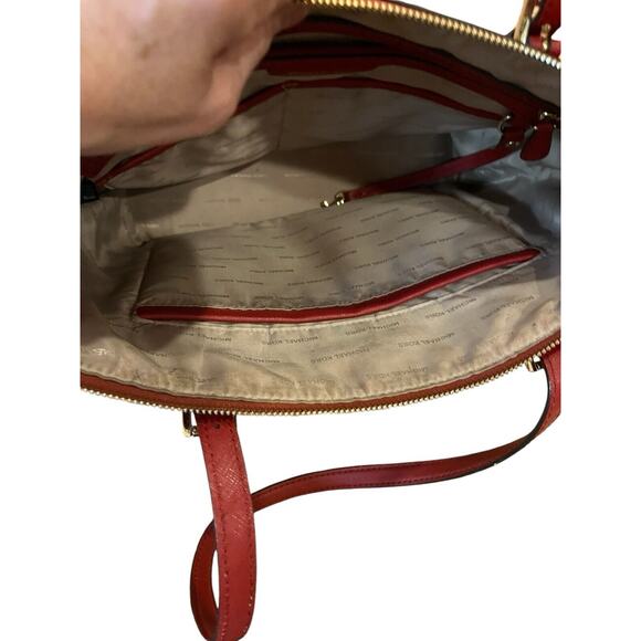 Women's Michael Kors Red Jet Set Travel Large Top Zip Tote Bag - Picture 9 of 14